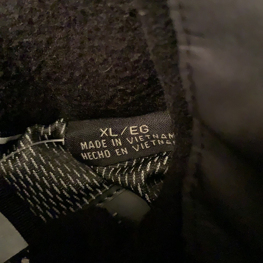 Weatherproof jacket - Picture 11 of 11